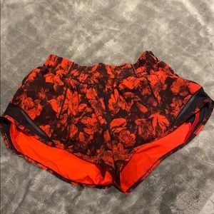 Lululemon Hotty Hot Short 2.5”